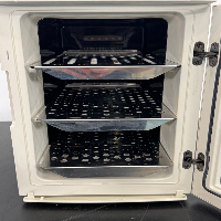Thermo HeraTherm IMC 18 Incubator image 3